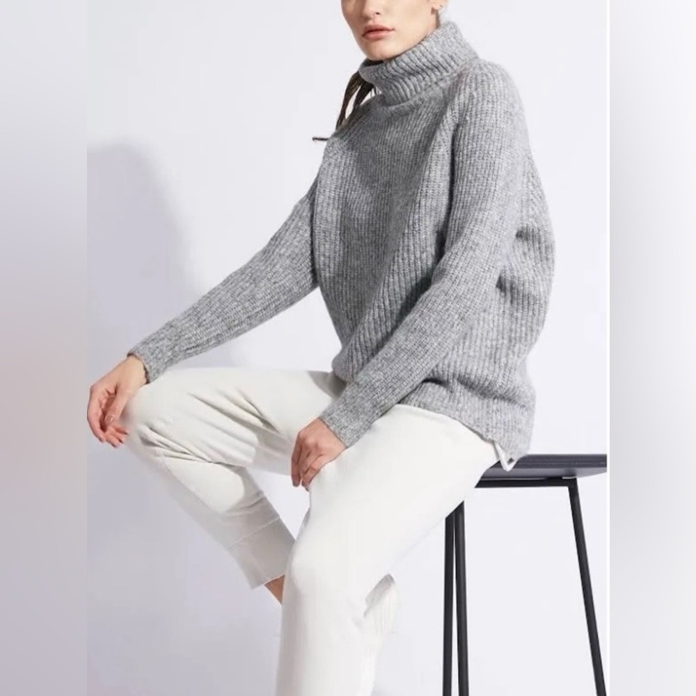 Nili Lotan - Turtleneck Sweater